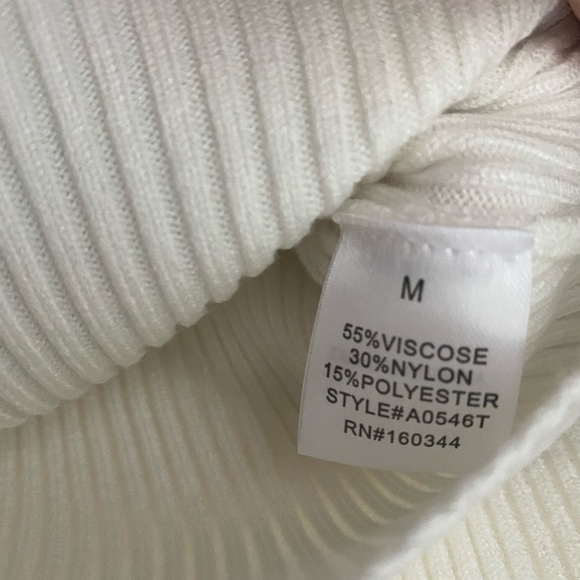 White Ribbed Cropped Tank Top - Picture 7 of 7